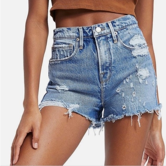 Good American Good '90s Distressed Indigo Short- 27/4 - Picture 4 of 10